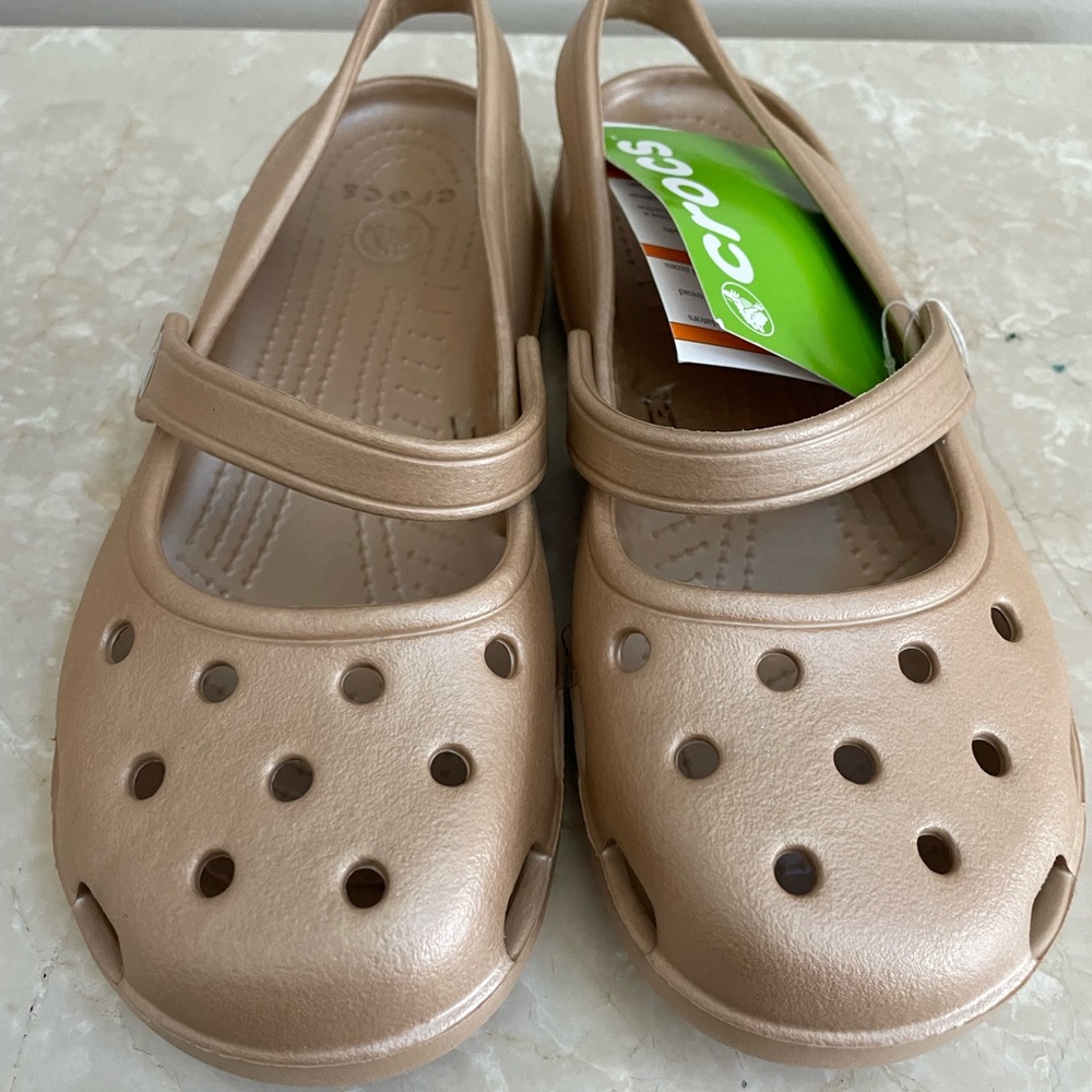 Crocs sandals, size W6